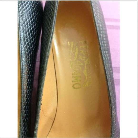 Salvatore Ferragamo Leather Black Pumps SZ 8.5 B - Picture 2 of 8